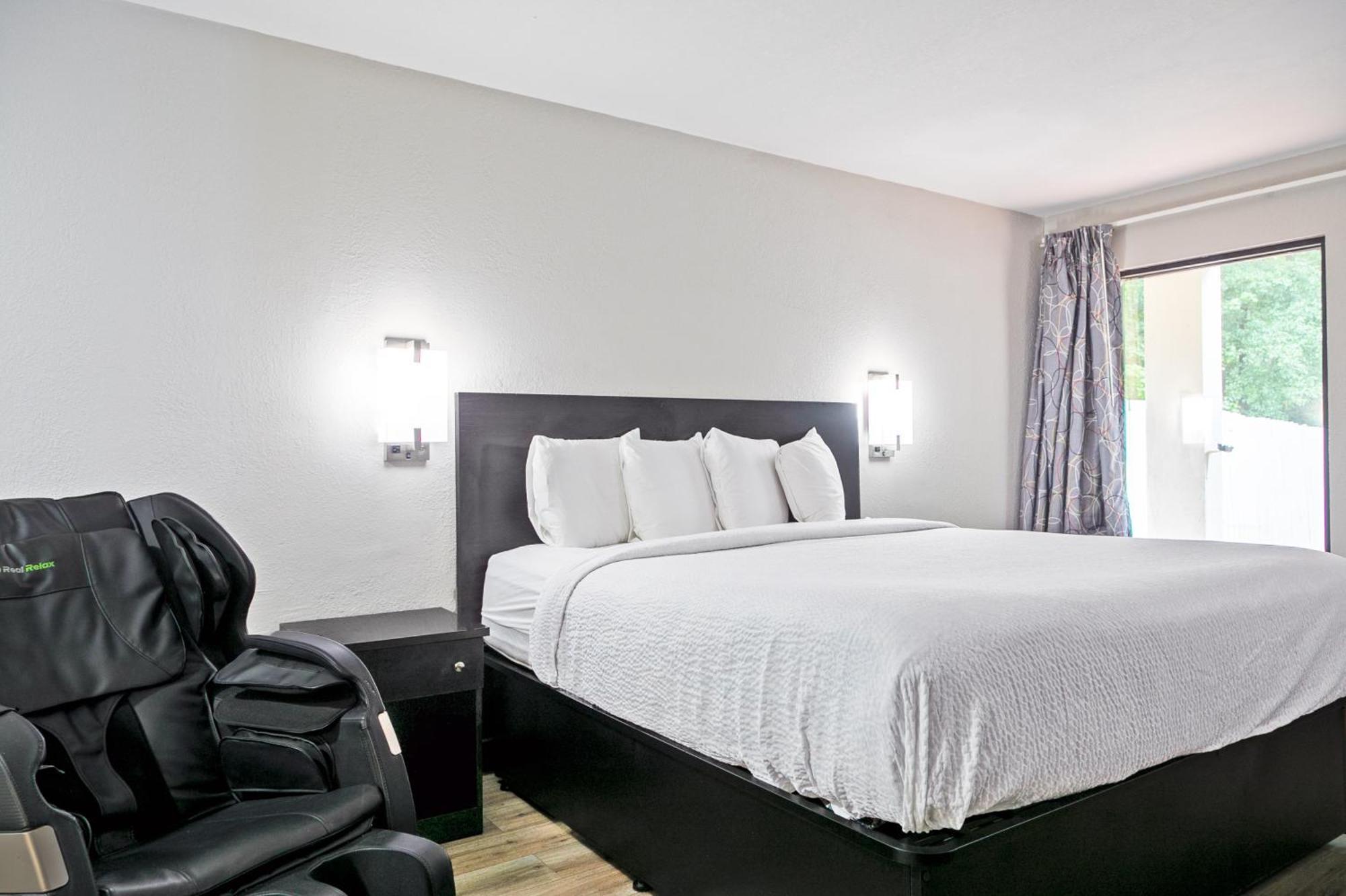 Days Inn By Wyndham Augusta Near Fort Gordon Bagian luar foto