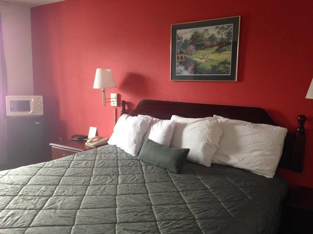 Days Inn By Wyndham Augusta Near Fort Gordon Bagian luar foto